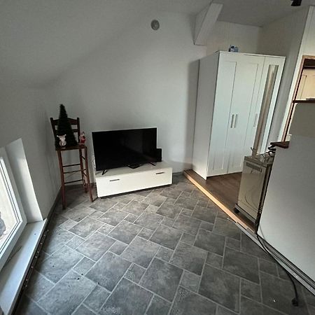 Private Apartament With Shared Bathroom Belgrado Exterior foto